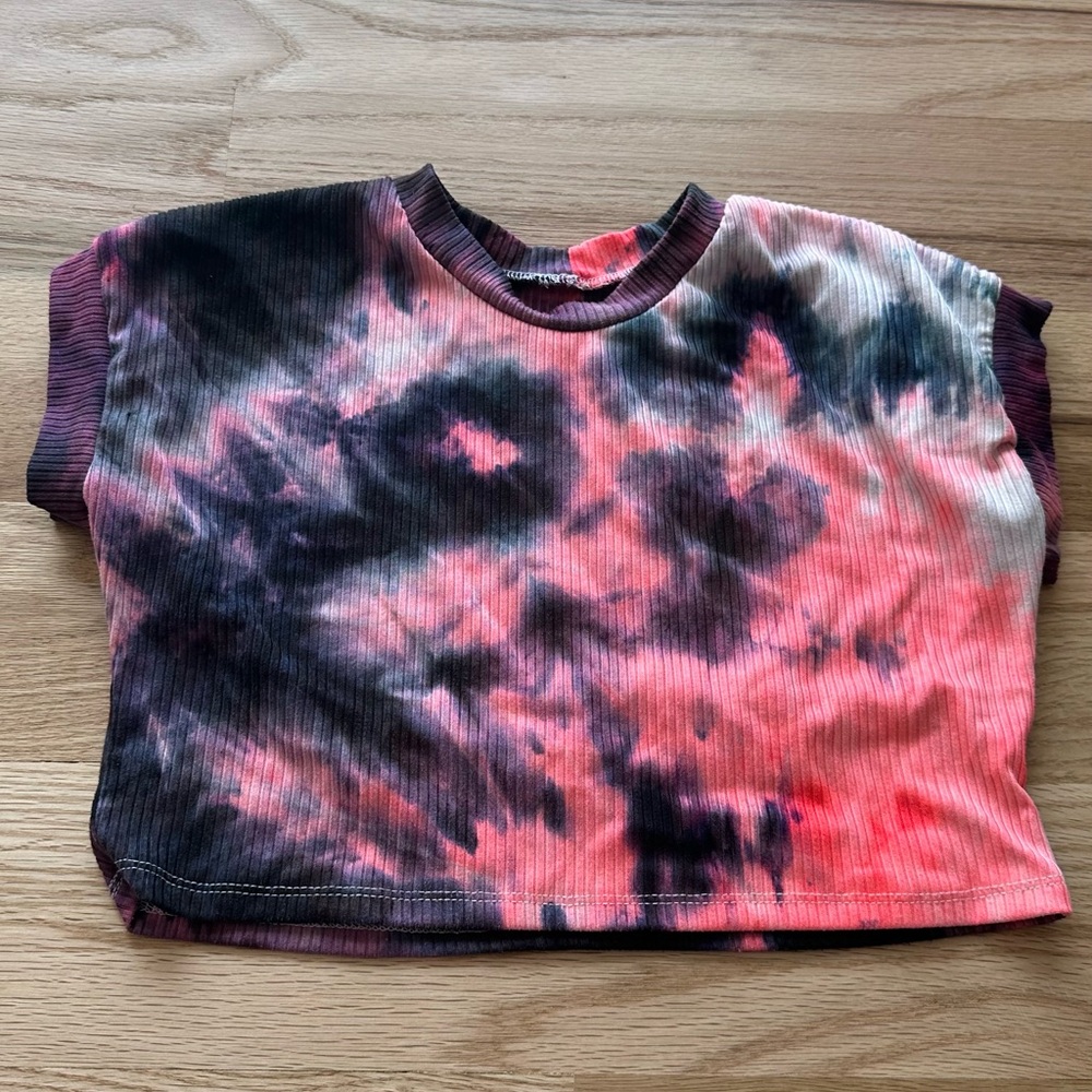 Handmade- Tie-Dye Cropped T-Shirt